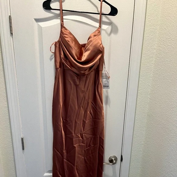 Never worn! Formal dress. Rust color - Picture 3 of 4